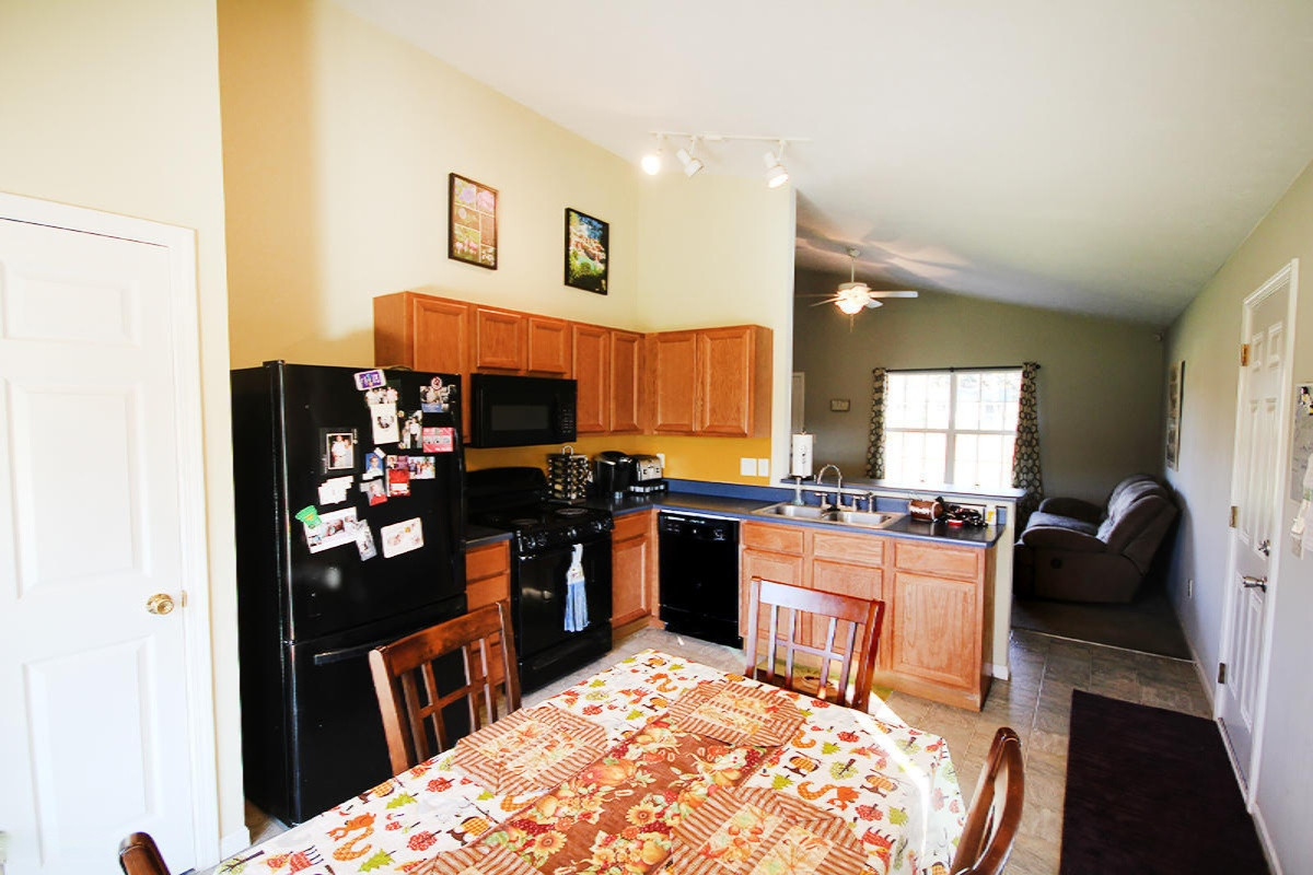954 Leet Road Niles, MI 49120 - Photo 10 of 37 IMG_6339