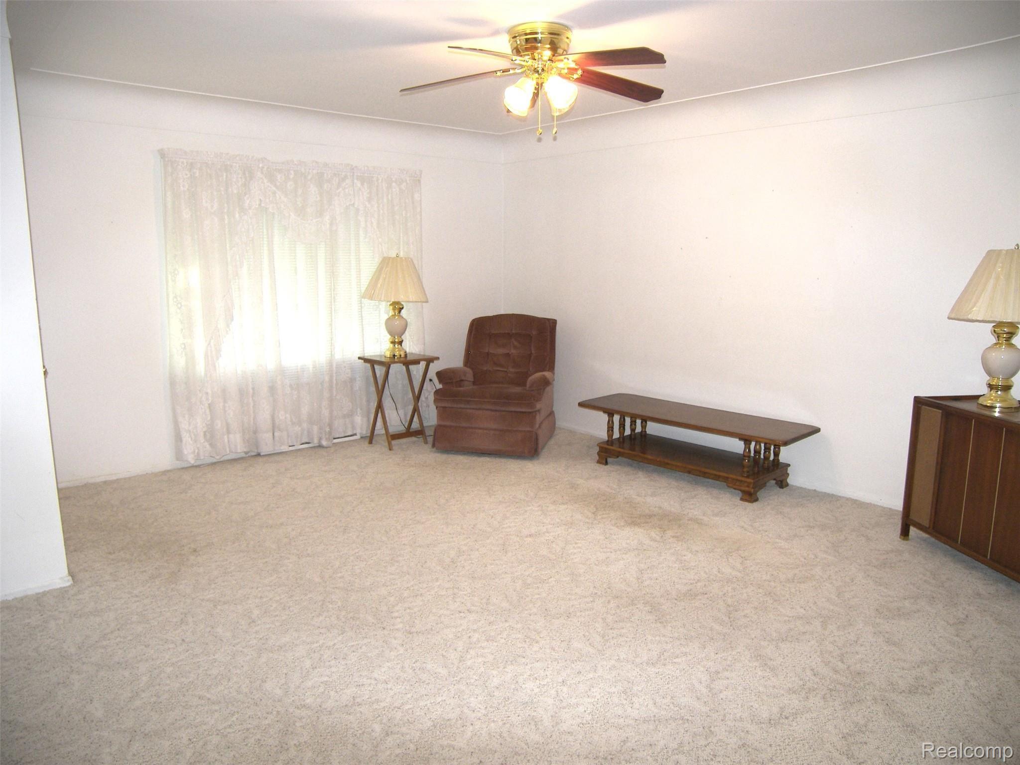 8540 North Clio Road Mount Morris, MI 48458 - Photo 12 of 31 100_3296.JPG