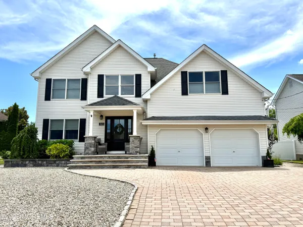$799,900 | 315 Maine Street, Toms River, NJ 08753