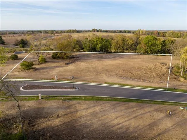 $450,000 | 2190 Wallace Way, Stilwell, KS 66085