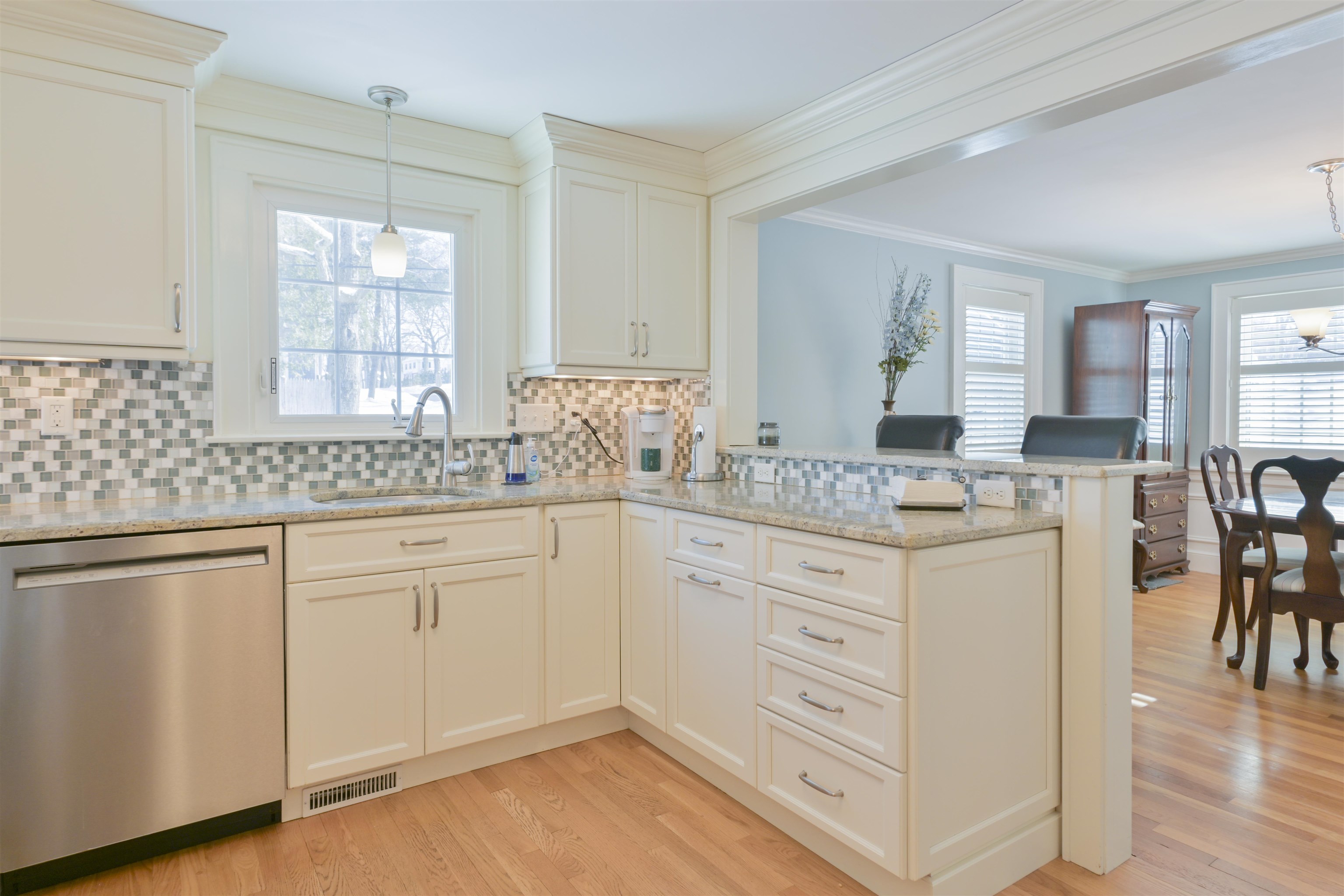 226 North Street Manchester, NH 03104 - Photo 11 of 58