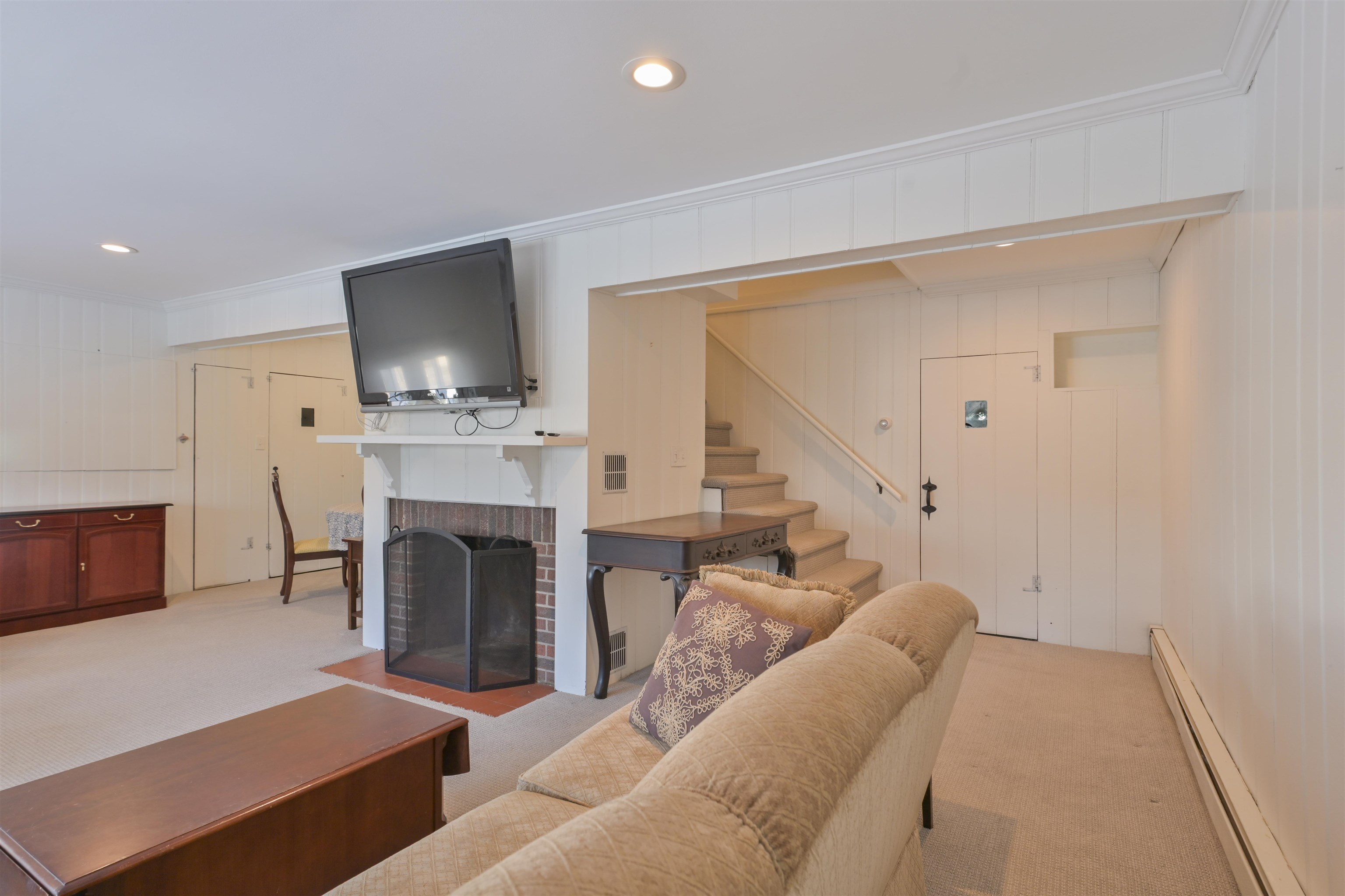 226 North Street Manchester, NH 03104 - Photo 41 of 58