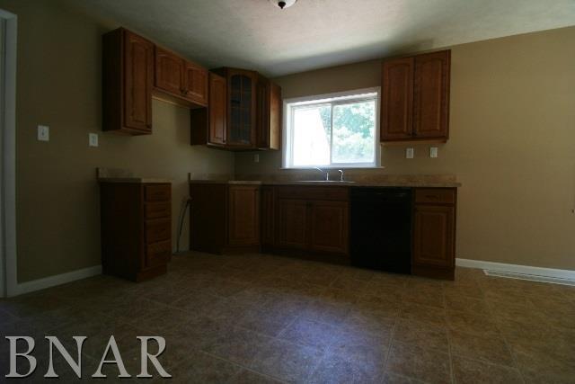 16211 Dee-Mac Road Mackinaw, IL 61755 - Photo 14 of 18 Gallery Image 14