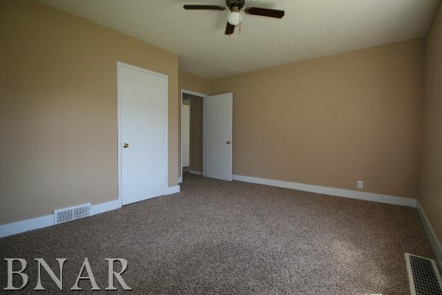 16211 Dee-Mac Road Mackinaw, IL 61755 - Photo 8 of 18 Gallery Image 8