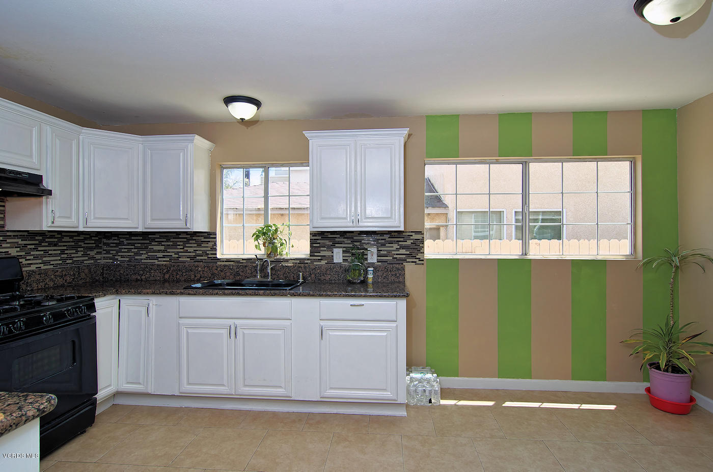 444 West Wooley Road Oxnard, CA 93030 - Photo 3 of 20 4444 W Wooley Rd Oxnard MLS (21)