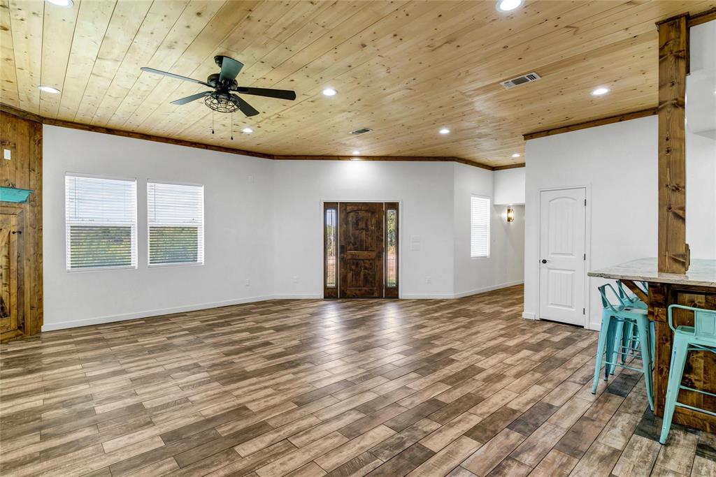 200 Peninsula Drive Bluff Dale, TX 76433 - Photo 6 of 40