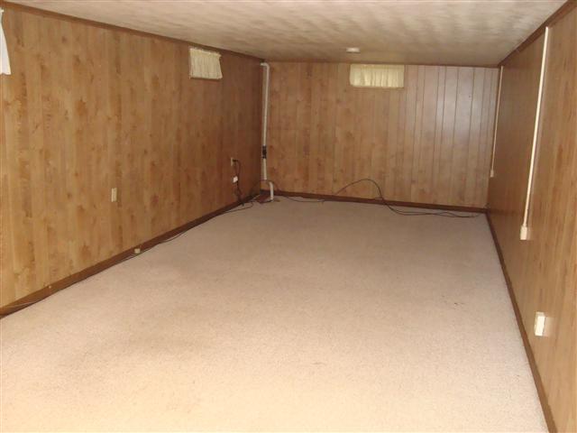 4234 North Wycliffe Road Peoria, IL 61614 - Photo 10 of 12 Gallery Image 10