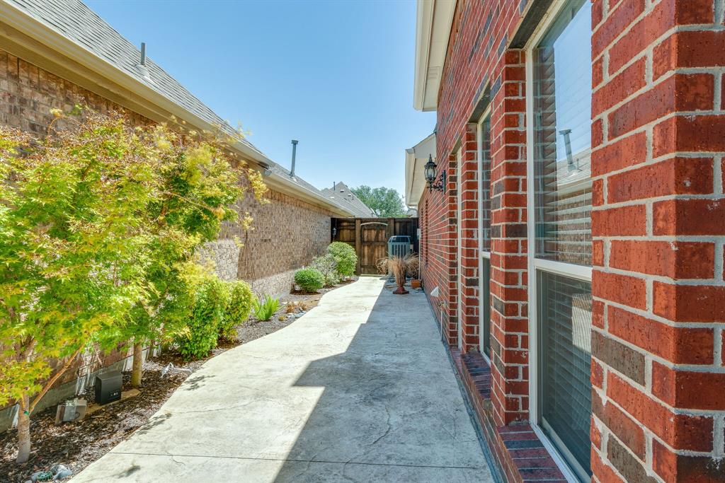 7728 Lancaster Gate Frisco, TX 75035 - Photo 28 of 30 a view of a pathway with a pathway