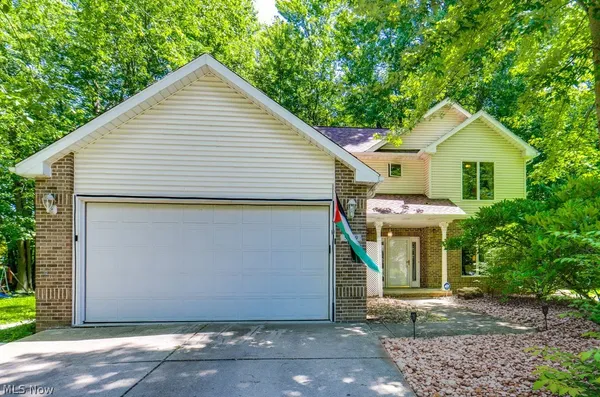 $319,900 | 5209 Orchard Lane, North Ridgeville, OH 44039
