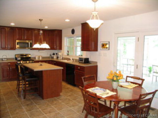 307 Grove Point Road Kilmarnock, VA 22482 - Photo 6 of 15