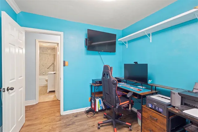 $250,000 | 102 Northeast Murphy Road, Burleson, TX 76028