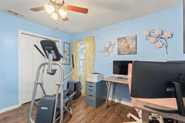 $250,000 | 102 Northeast Murphy Road, Burleson, TX 76028