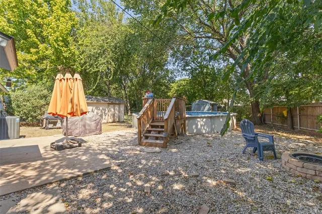 $250,000 | 102 Northeast Murphy Road, Burleson, TX 76028