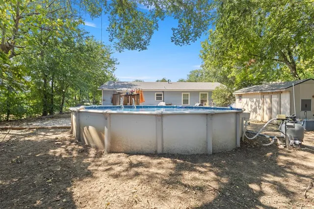 $250,000 | 102 Northeast Murphy Road, Burleson, TX 76028