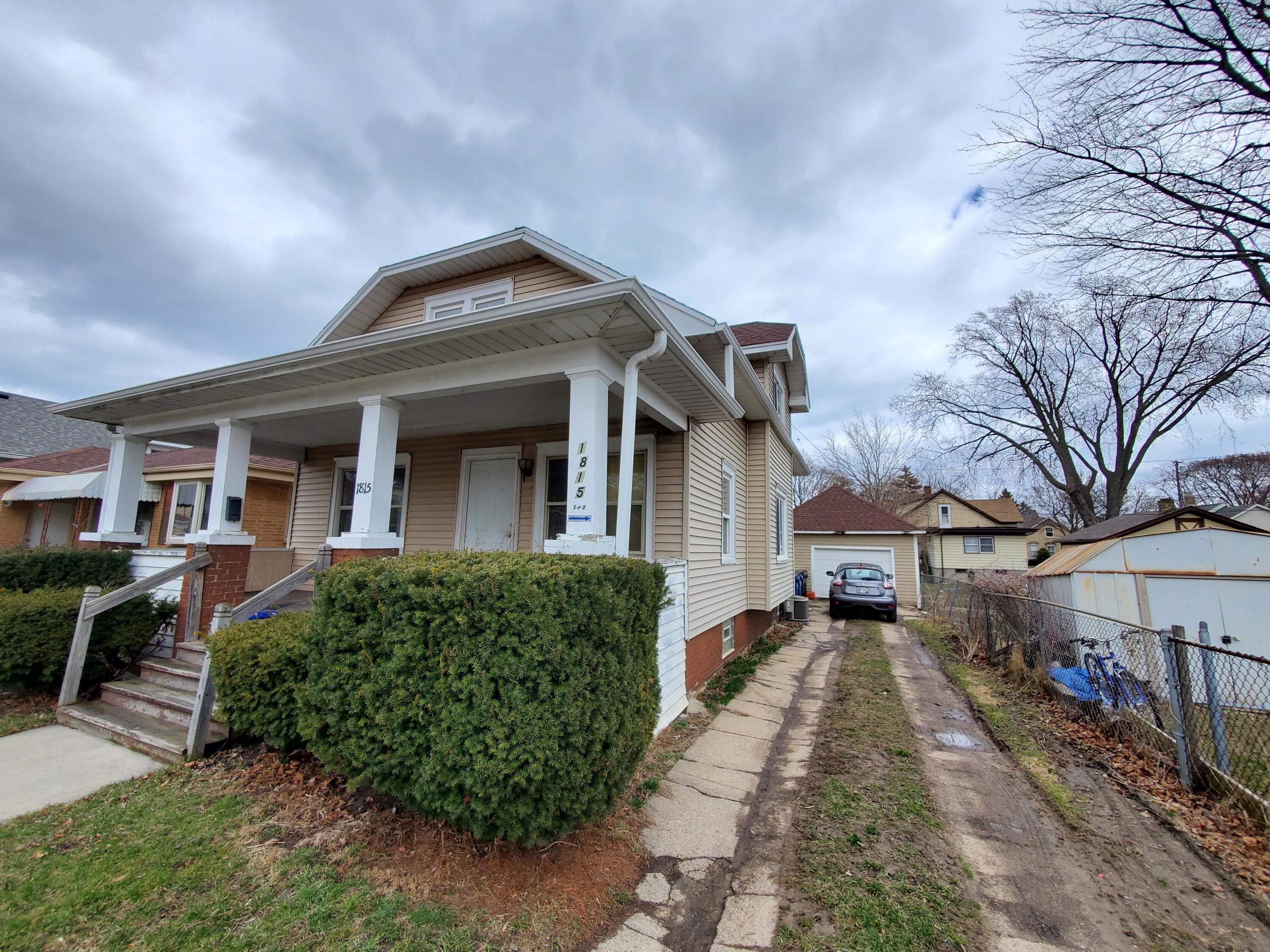 1815 Superior Street Racine, WI 53402 - Photo 1 of 1 Front South