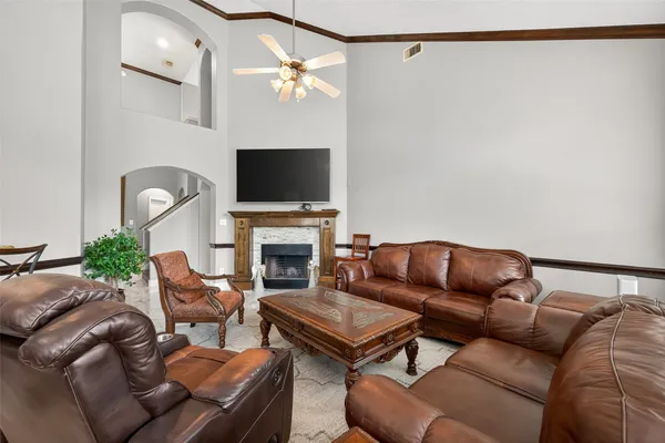 $2,600 | 15222 Harlin, Cove, TX 77523