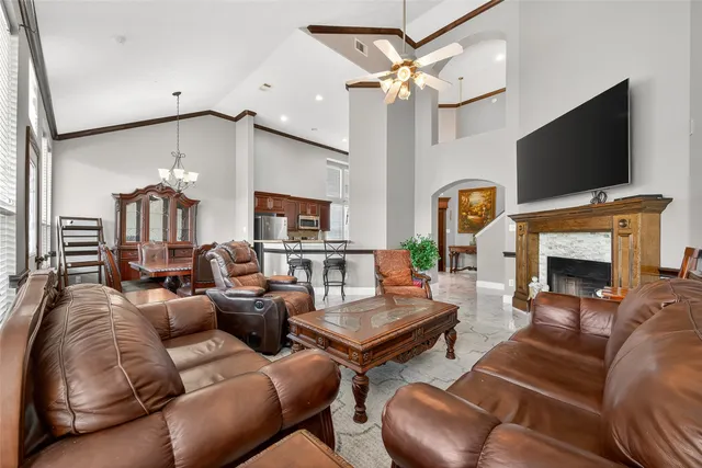 $2,800 | 15222 Harlin, Cove, TX 77523