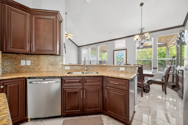 $2,800 | 15222 Harlin, Cove, TX 77523