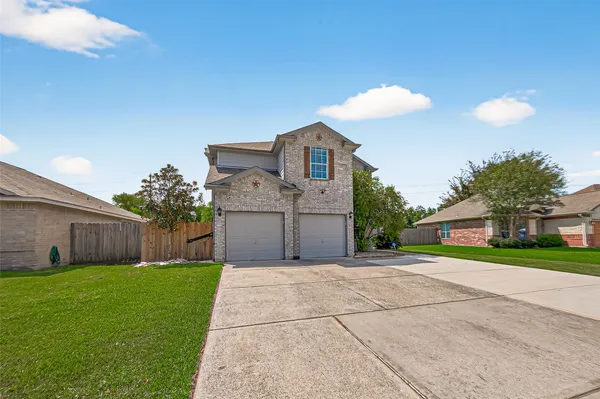 $2,600 | 15222 Harlin, Cove, TX 77523