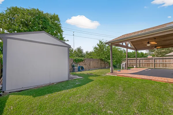 $2,600 | 15222 Harlin, Cove, TX 77523