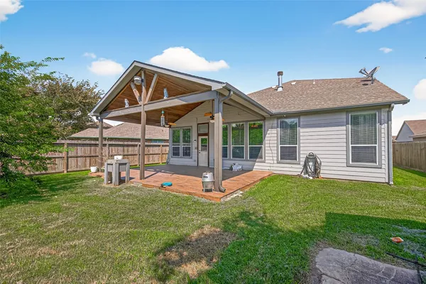 $2,600 | 15222 Harlin, Cove, TX 77523