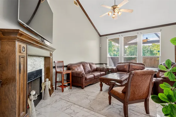 $2,600 | 15222 Harlin, Cove, TX 77523