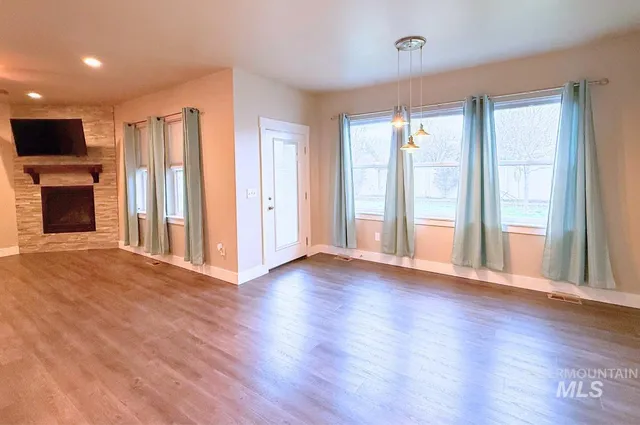 $445,000 | 905 Birchton Loop, Twin Falls, ID 83301