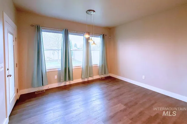 $445,000 | 905 Birchton Loop, Twin Falls, ID 83301