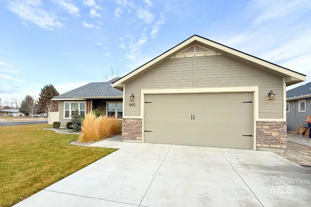 $445,000 | 905 Birchton Loop, Twin Falls, ID 83301