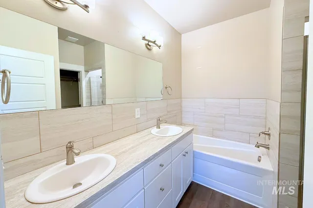 $445,000 | 905 Birchton Loop, Twin Falls, ID 83301