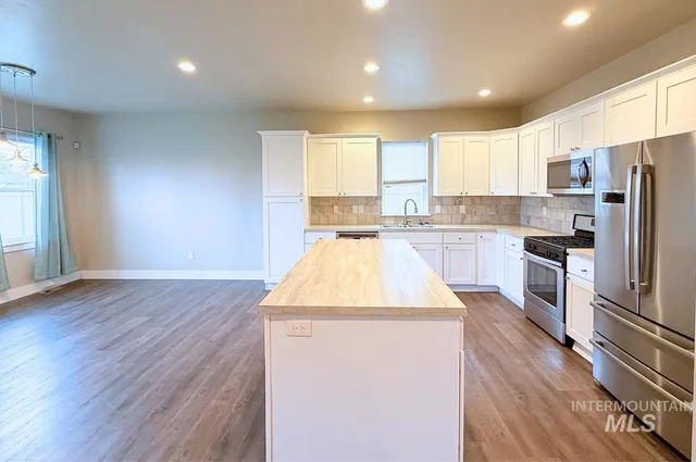 $445,000 | 905 Birchton Loop, Twin Falls, ID 83301