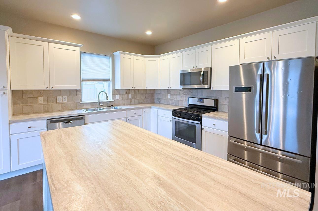 905 Birchton Loop Twin Falls, ID 83301 - Photo 8 of 38