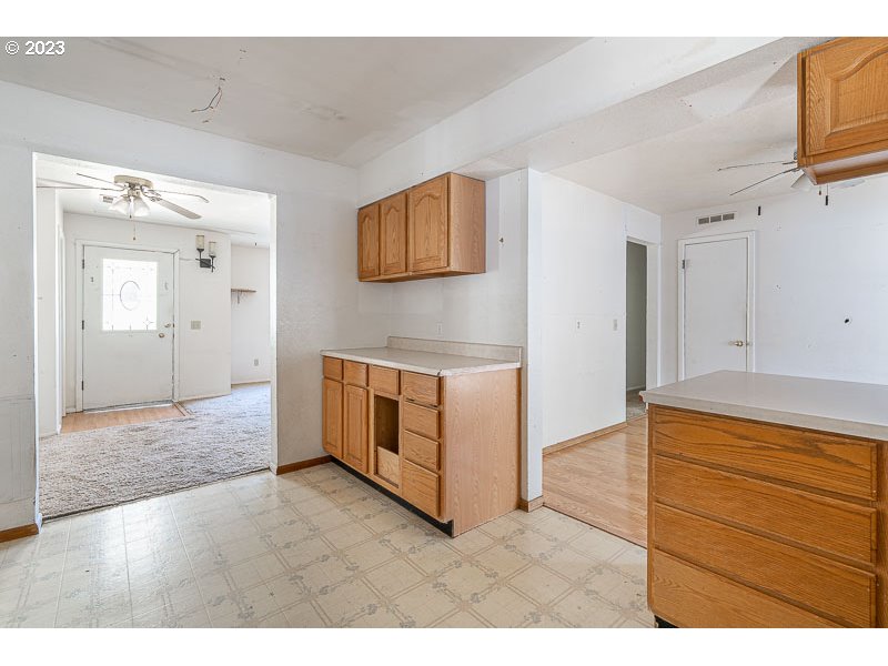 438 Northwest Douglas Street Dallas, OR 97338 - Photo 16 of 43