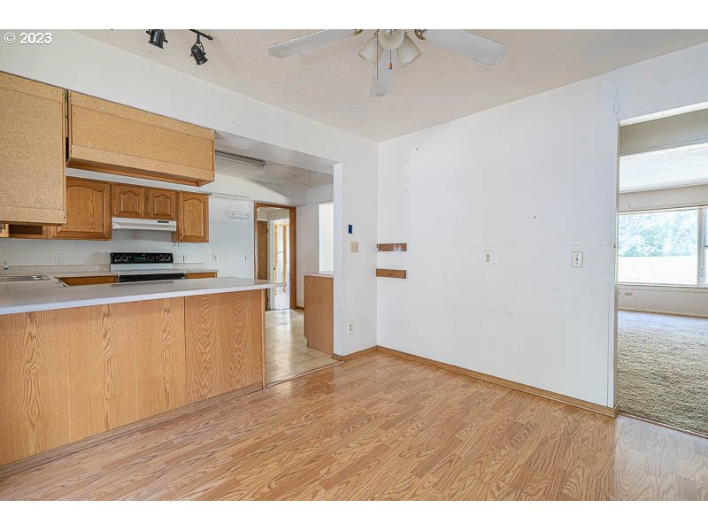 438 Northwest Douglas Street Dallas, OR 97338 - Photo 18 of 43