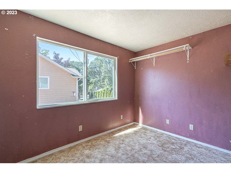 438 Northwest Douglas Street Dallas, OR 97338 - Photo 29 of 43