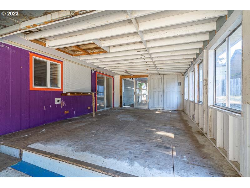 438 Northwest Douglas Street Dallas, OR 97338 - Photo 35 of 43