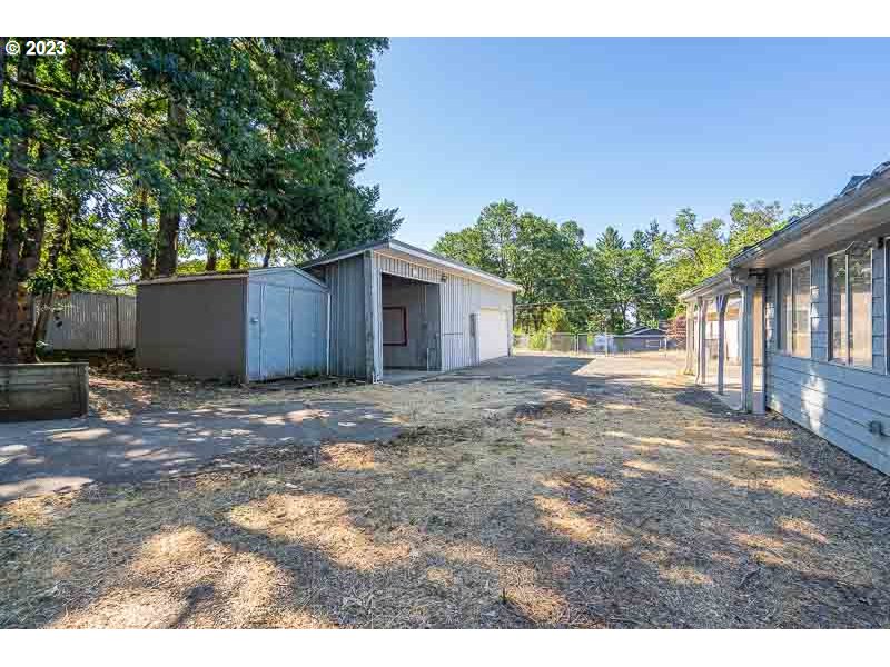 438 Northwest Douglas Street Dallas, OR 97338 - Photo 41 of 43