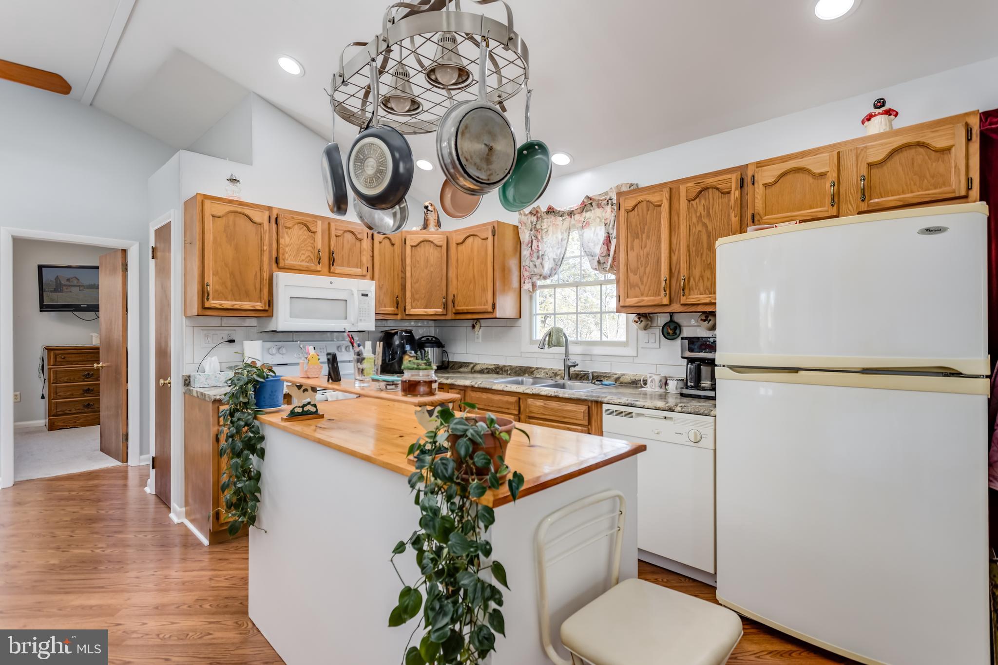 320 Adams Road Winchester, VA 22603 - Photo 8 of 32 Gallery Image 8