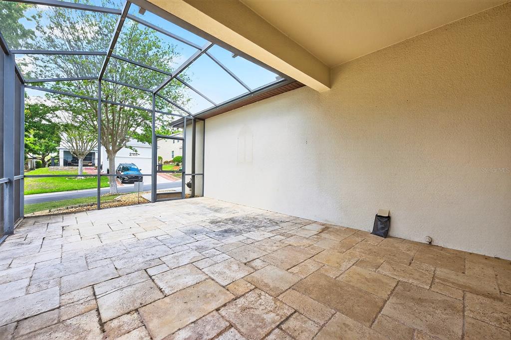 918 Seburn Road Apopka, FL 32703 - Photo 25 of 34 a view of a backyard with a small cabin