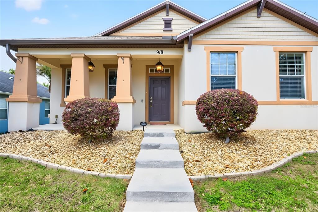 918 Seburn Road Apopka, FL 32703 - Photo 27 of 34 a front view of a house
