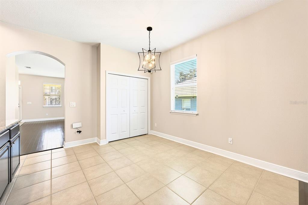 918 Seburn Road Apopka, FL 32703 - Photo 31 of 34 a view of a livingroom with window