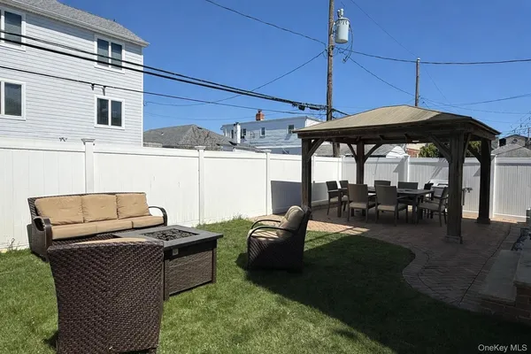 $17,000 | 227 West Pine Street, Long Beach, NY 11561