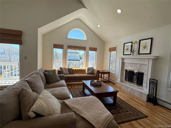 $17,000 | 227 West Pine Street, Long Beach, NY 11561