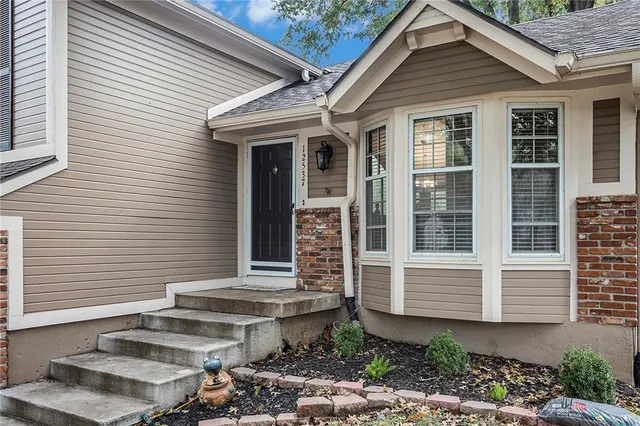 $329,000 | 12537 South Brougham Drive, Olathe, KS 66062