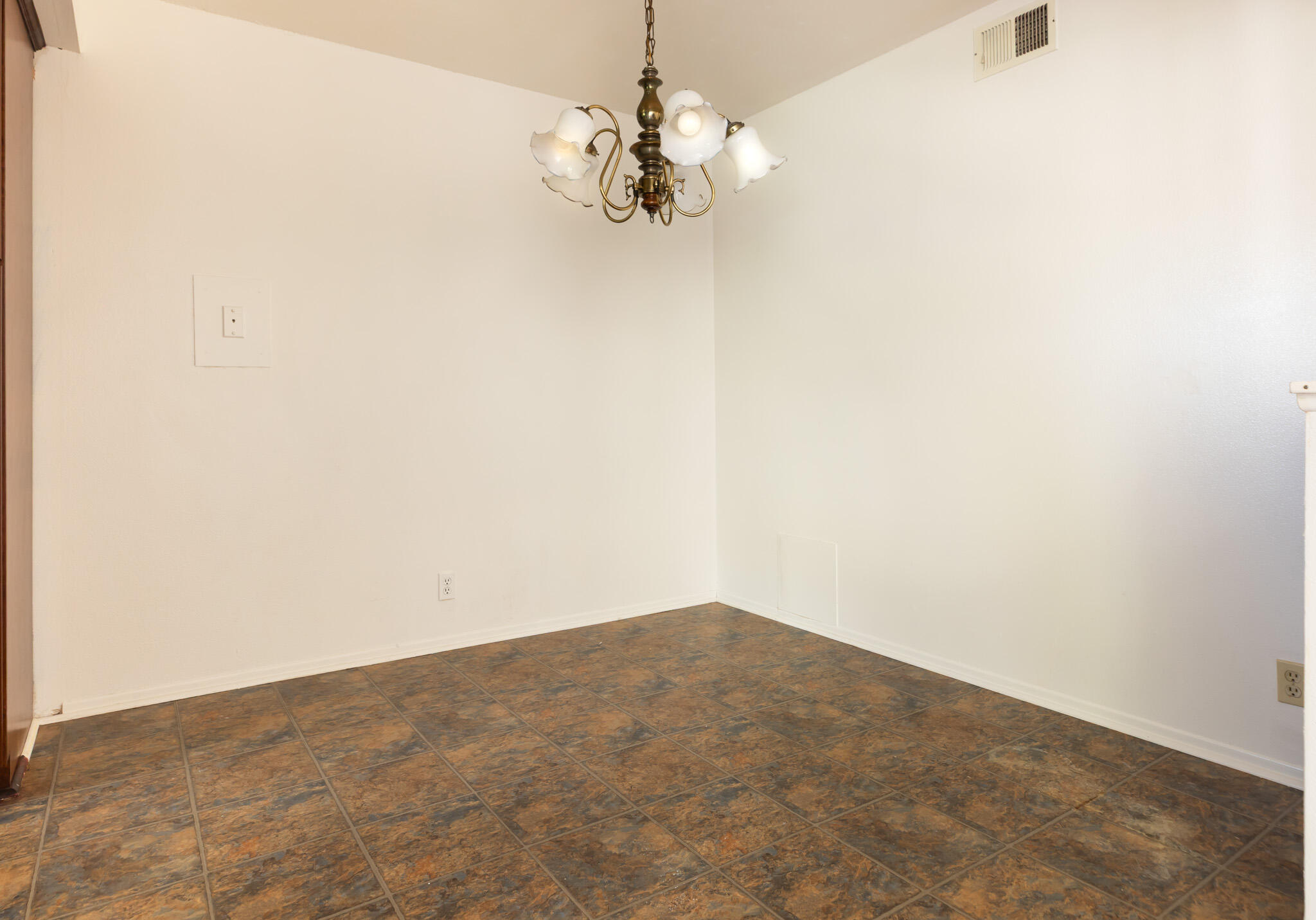 7540 Cathedral Oaks Road, Unit 2 Goleta, CA 93117 - Photo 7 of 14 Dining Room
