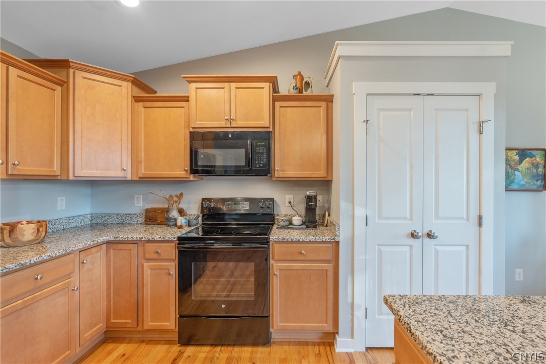 8728 North Entry Road Lysander, NY 13027 - Photo 18 of 41 Gallery Image 18