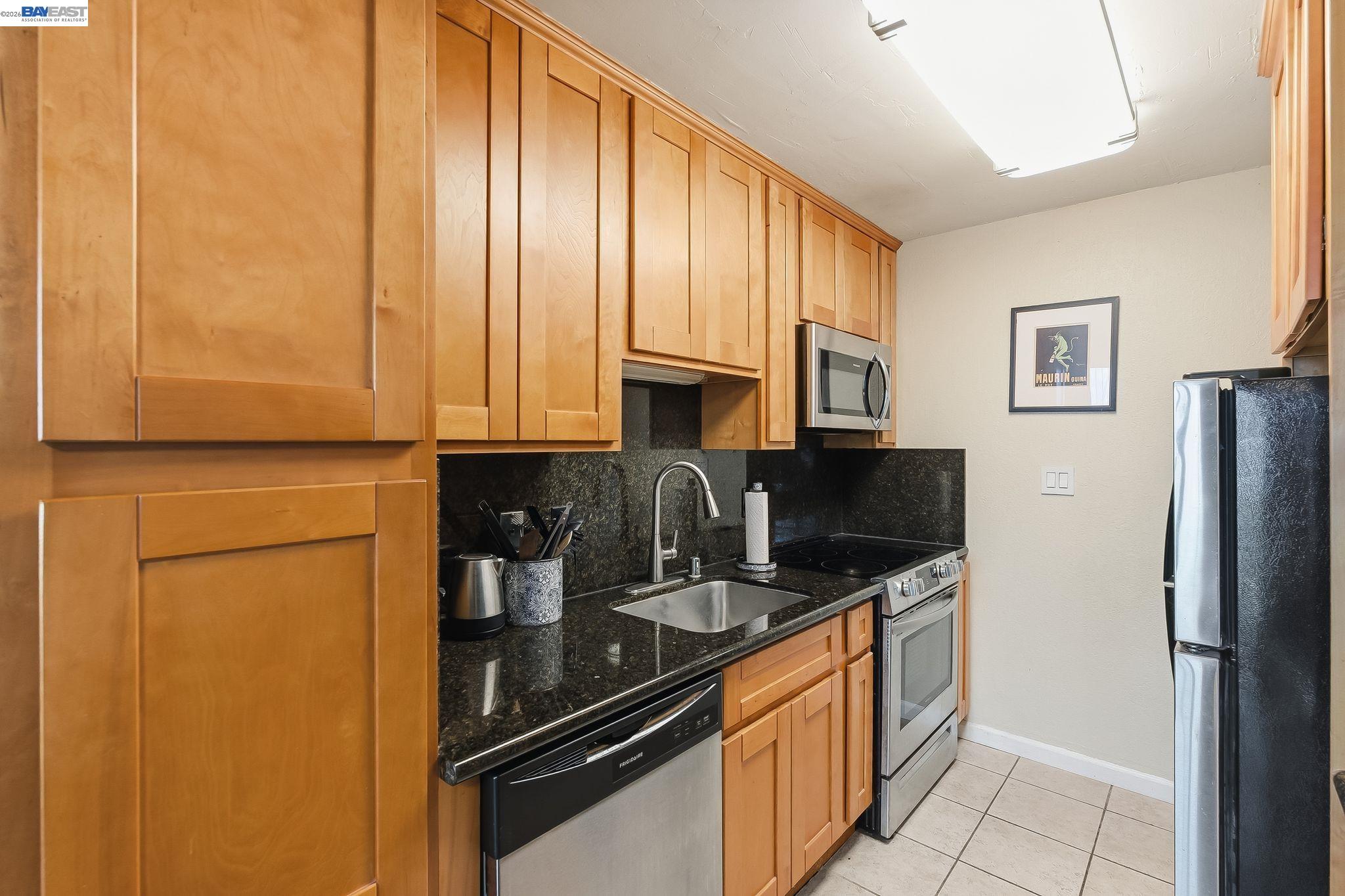 1036 Oak Grove Road, Unit 137 Concord, CA 94518 - Photo 6 of 18