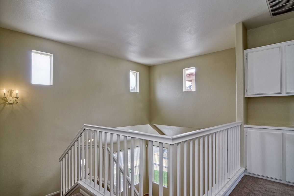 1054 Cottage Way Encinitas, CA 92024 - Photo 11 of 24 Gallery Image 11
