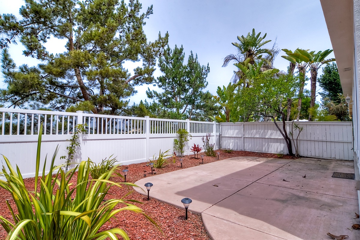 1054 Cottage Way Encinitas, CA 92024 - Photo 14 of 24 Gallery Image 14
