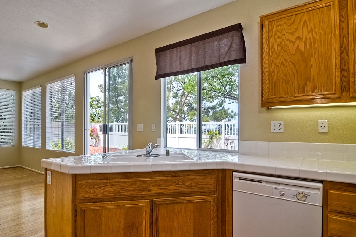 1054 Cottage Way Encinitas, CA 92024 - Photo 18 of 24 Gallery Image 18